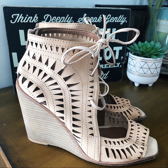 🦋Jeffrey Campbell Wedges🦋 - Picture 6 of 9